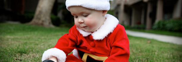 Le bébé endormi et le Père Noël : la photo qui fait le tour du web !
