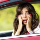 VIDEO : Une femme accouche dans sa voiture